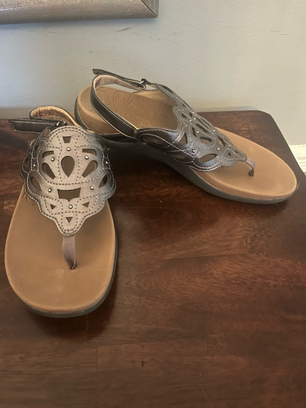Rockport Metallic Silver Cutout Thong Sandals